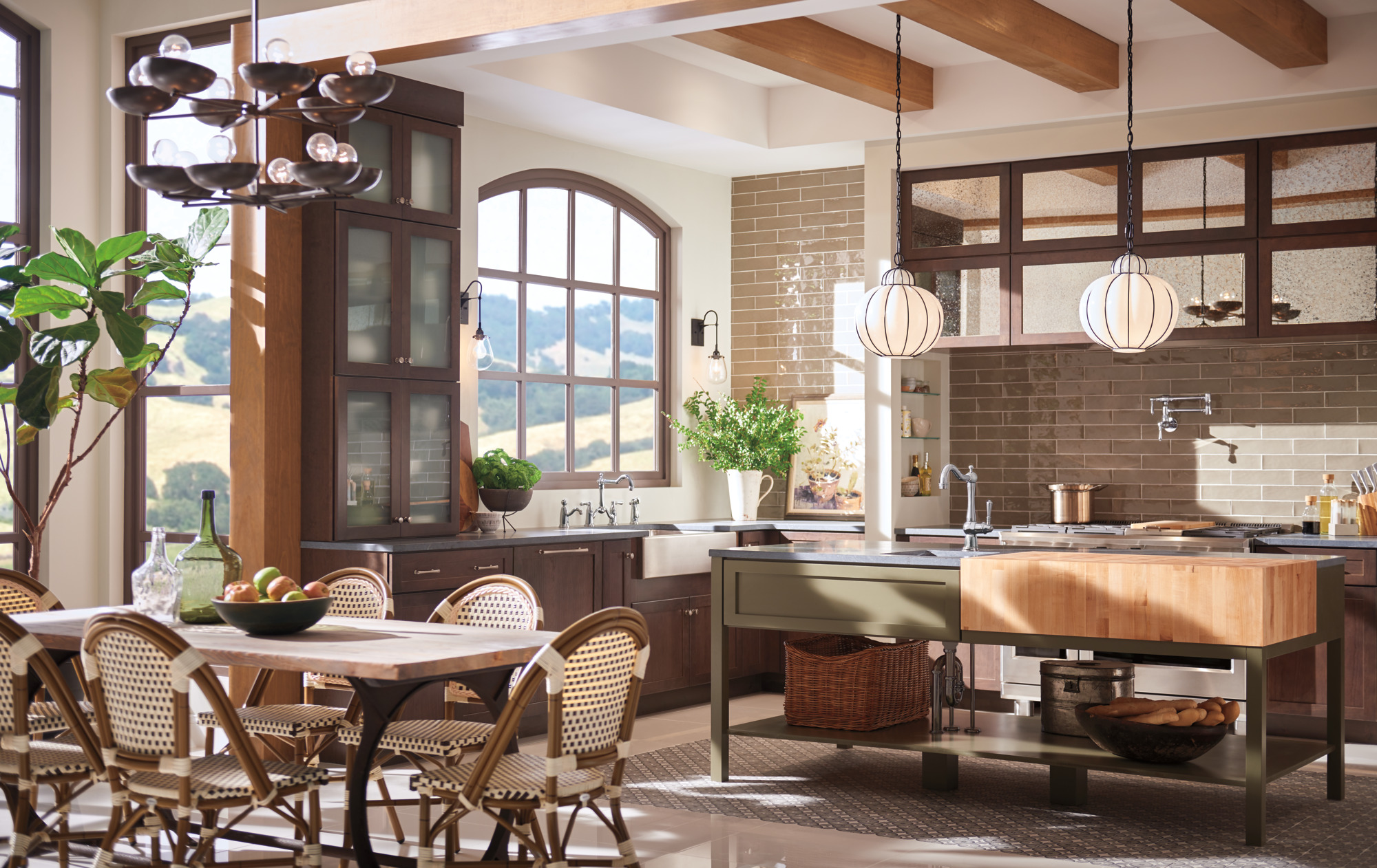 Tresa® | Bridge Faucet with Side Sprayer