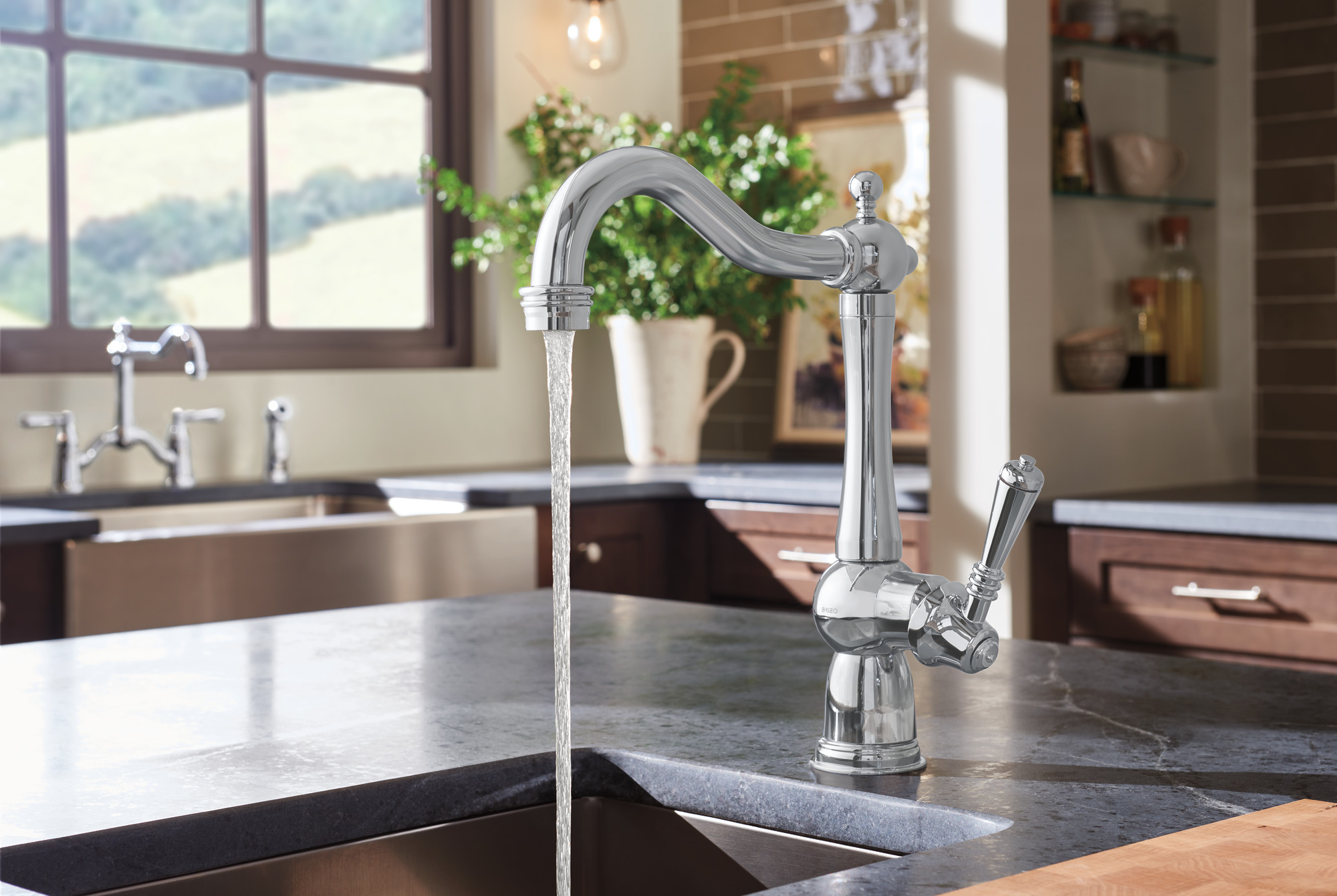 Tresa® | Single Handle Kitchen Faucet