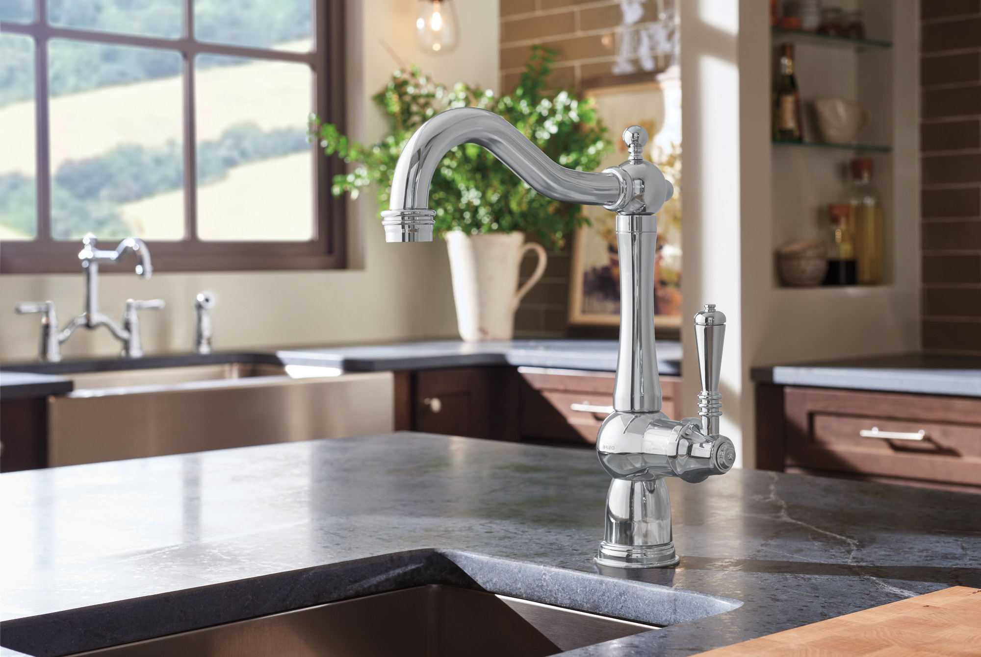 TS  Tresa® | Single Handle Kitchen Faucet