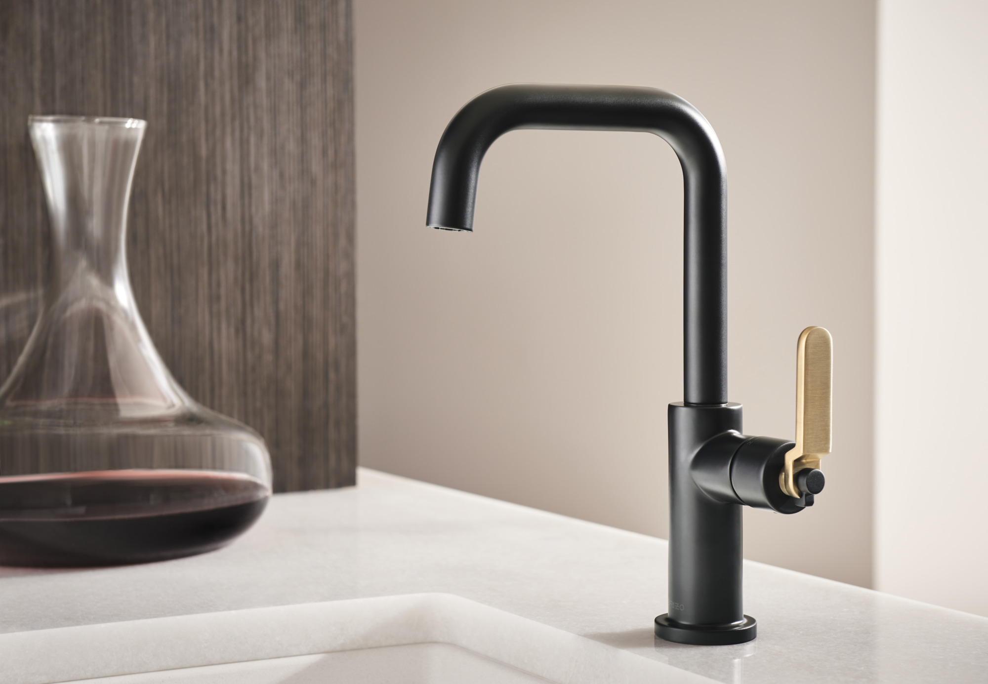 48Labo Kintsu® | SmartTouch® Pull-Down Prep Faucet with Square Spout