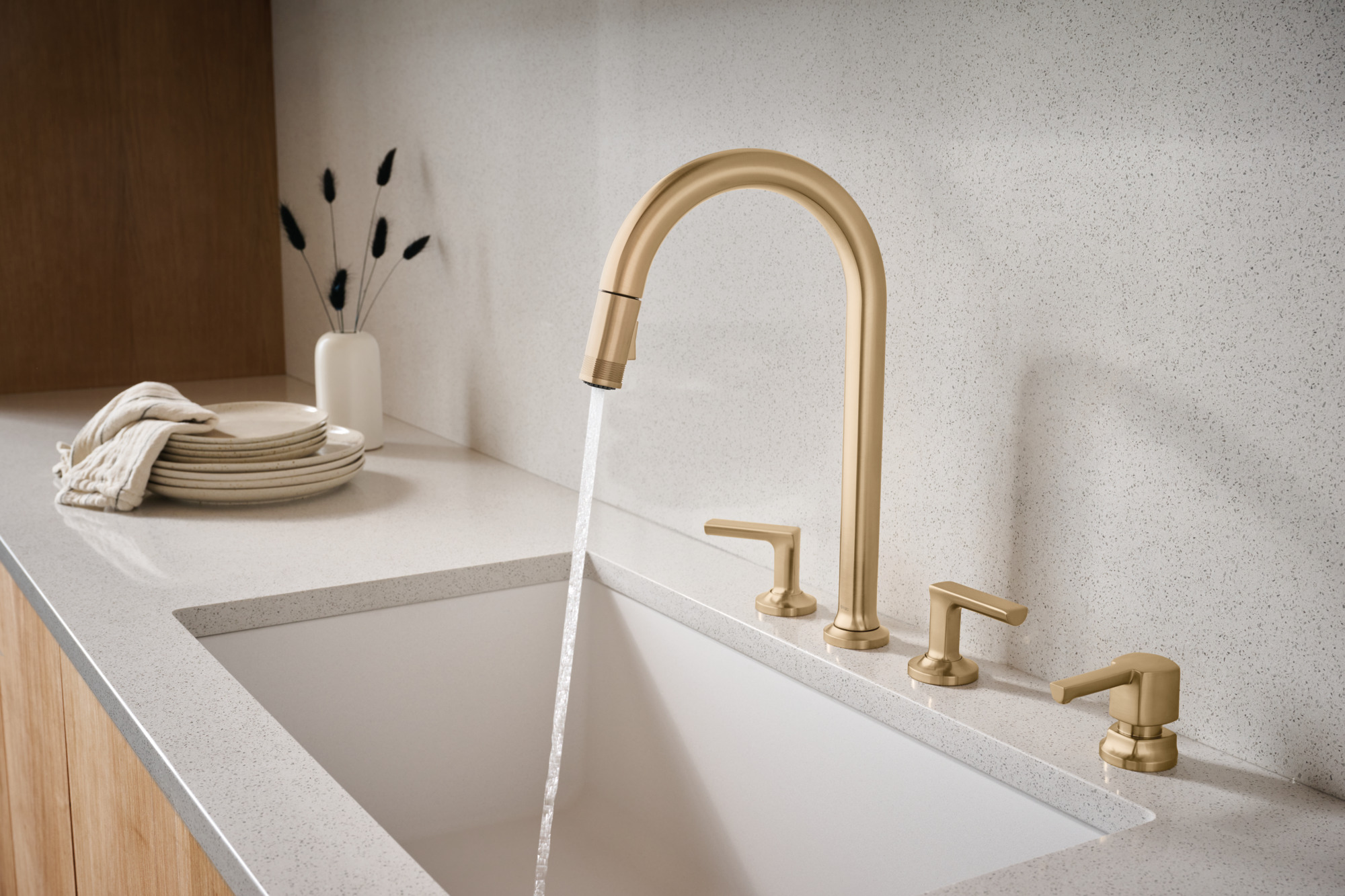 Kintsu® | Widespread Pull-Down Faucet with Arc Spout - Less Handles
