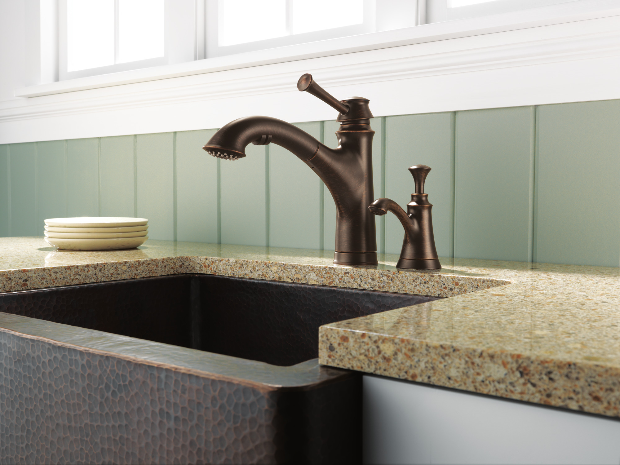 Baliza® | Single Handle Pull-Out Kitchen Faucet