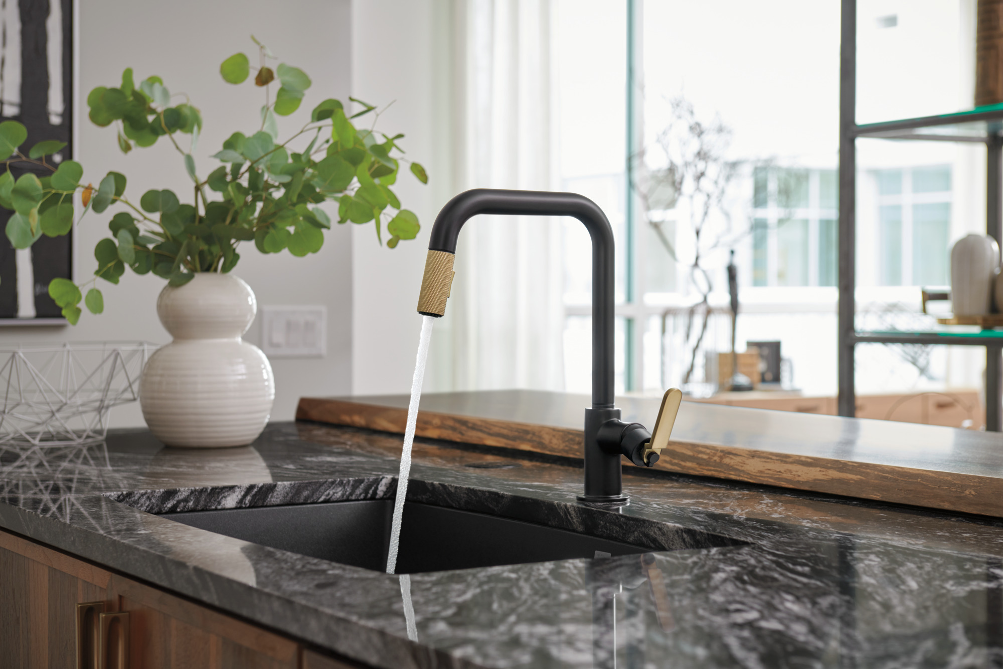 Litze® | Pull-Down Faucet with Square Spout and Industrial Handle