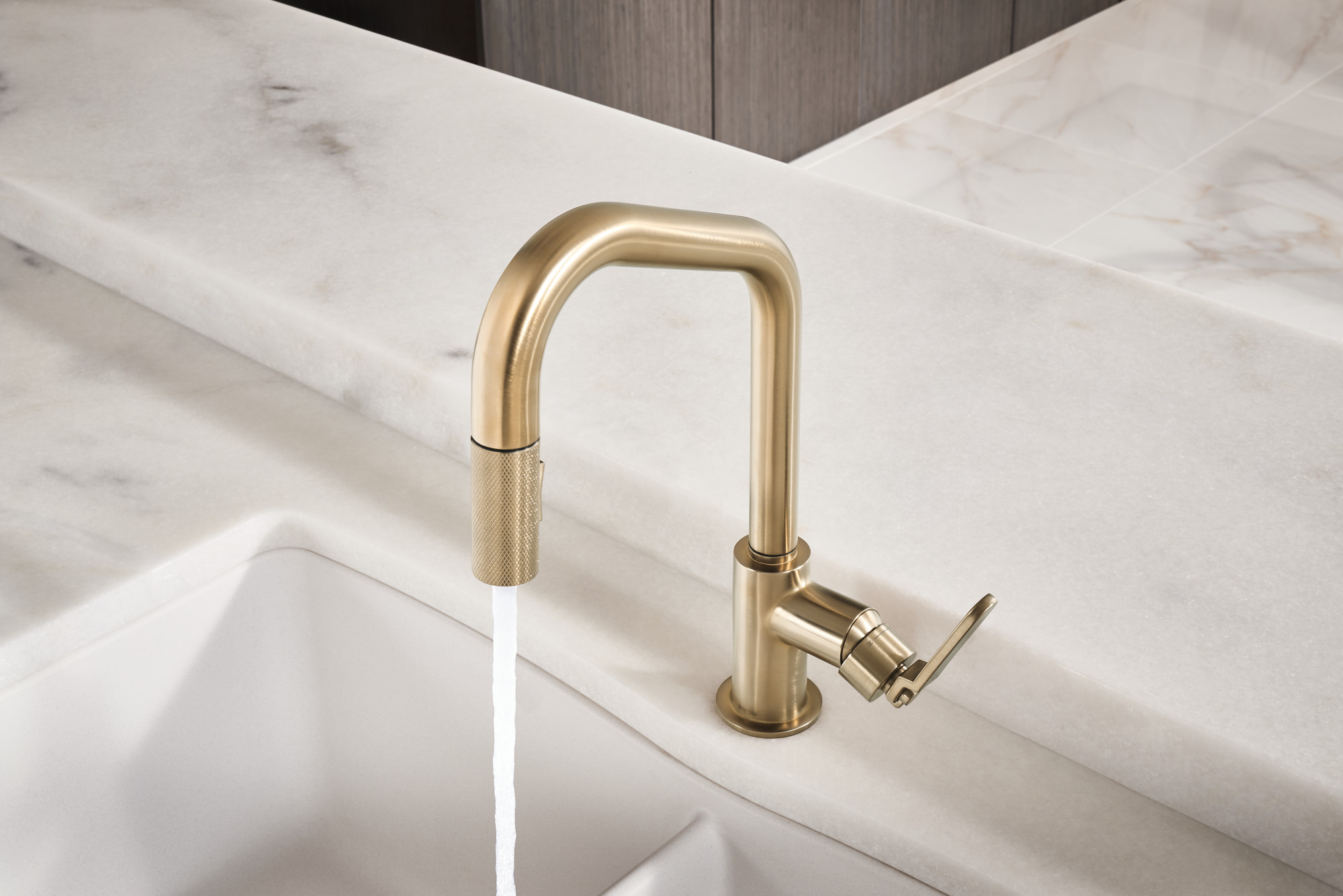 Litze® | Pull-Down Faucet with Angled Spout and Industrial Handle