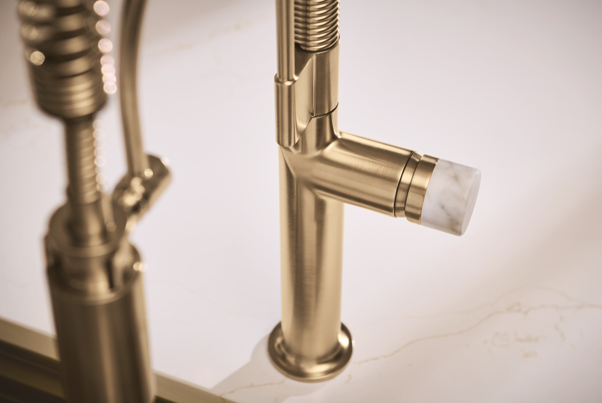 Odin® | Semi-Professional Kitchen Faucet - Less Handle