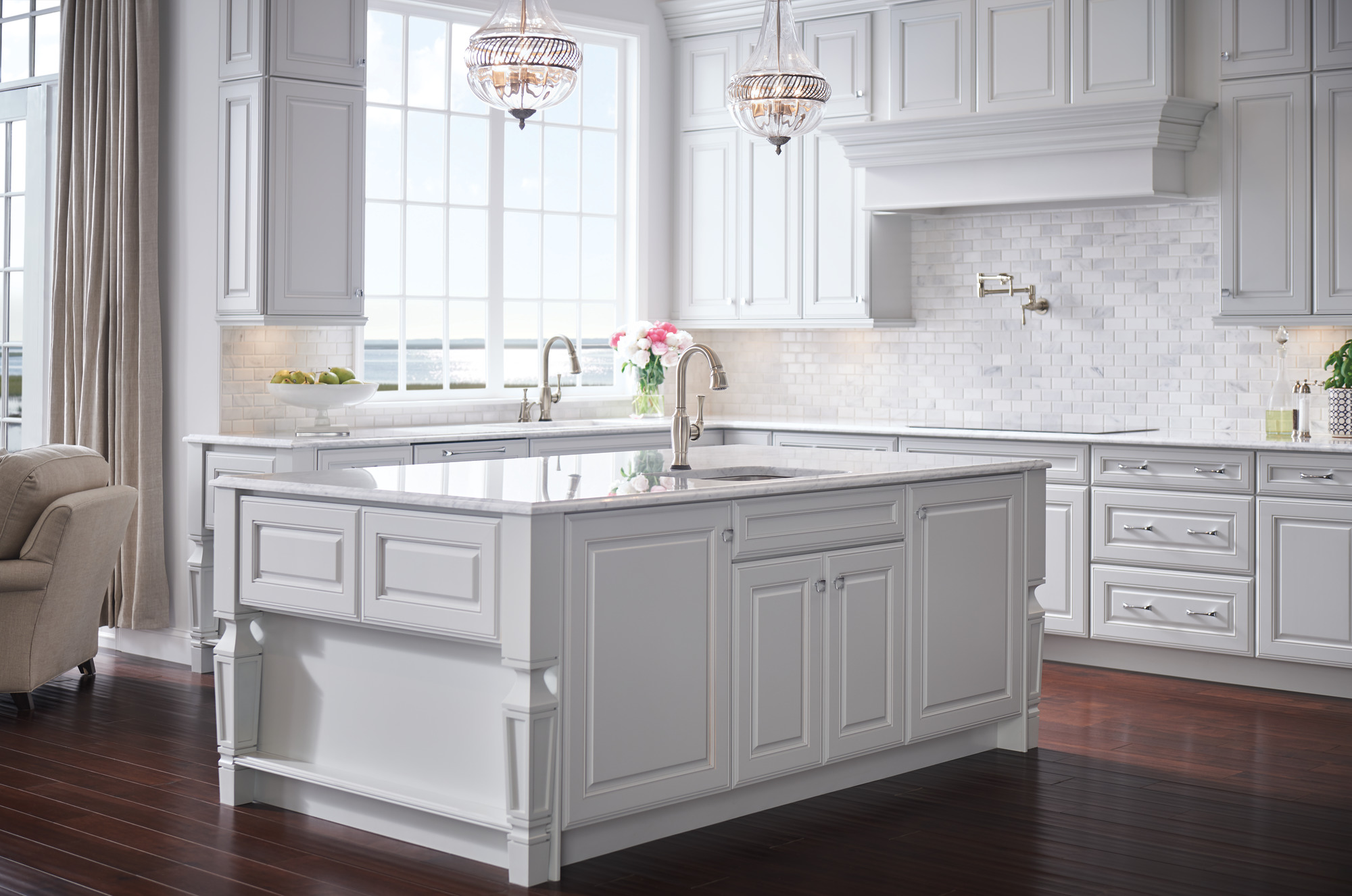 ザンブロッタ Talo® | SmartTouch® Pull-Down Kitchen Faucet