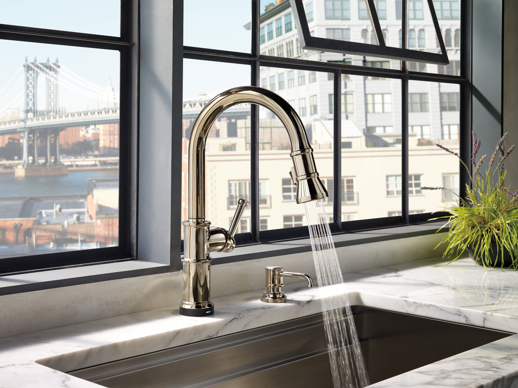 Artesso® | SmartTouch® Pull-Down Kitchen Faucet