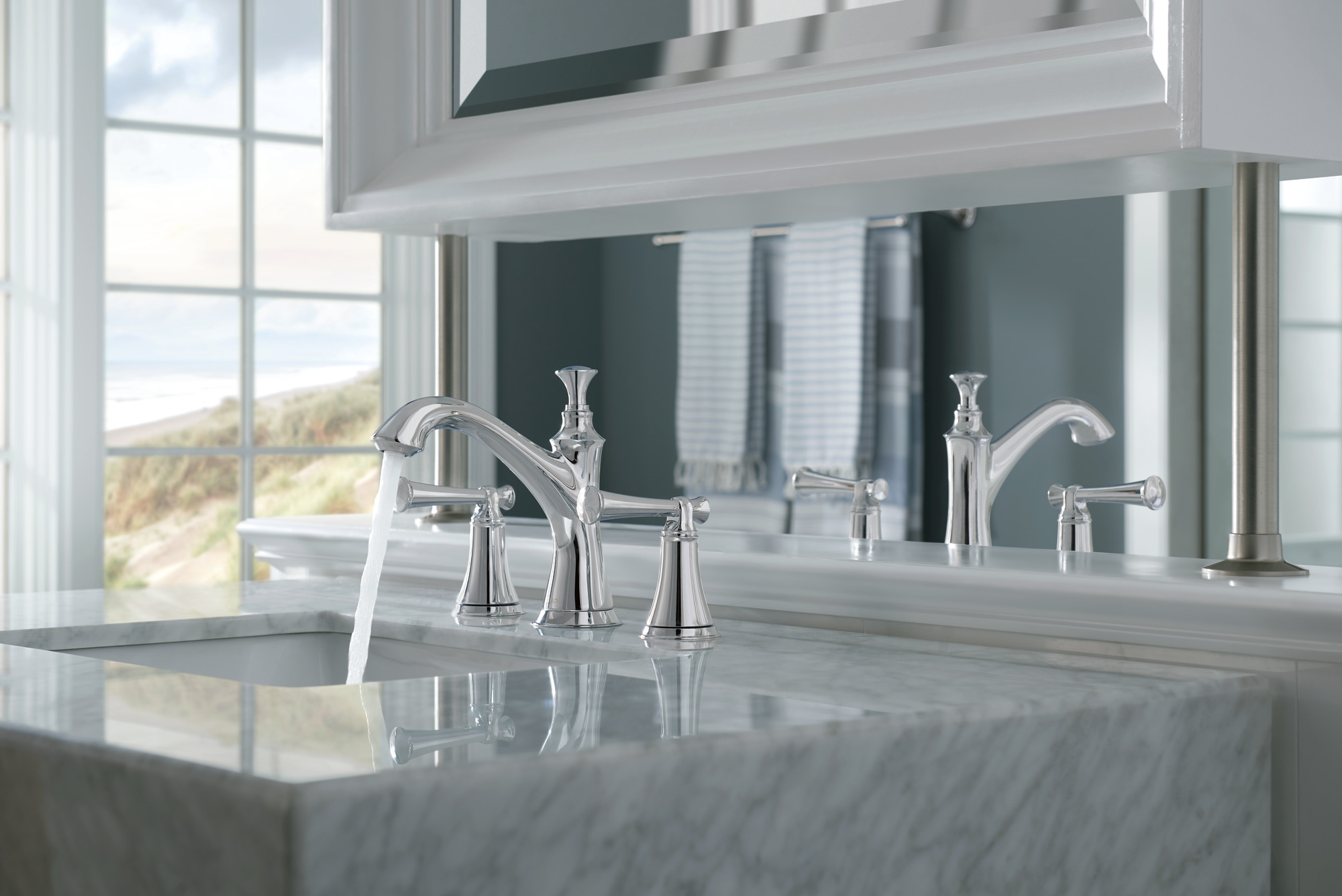 Baliza® | Widespread Lavatory Faucet - Less Handles 1.5 GPM