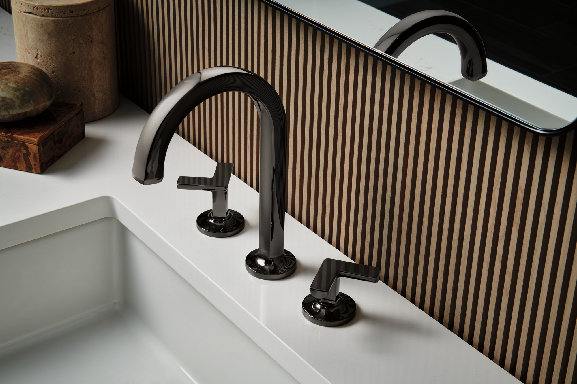 Kintsu® | Widespread Lavatory Faucet with Arc Spout - Less