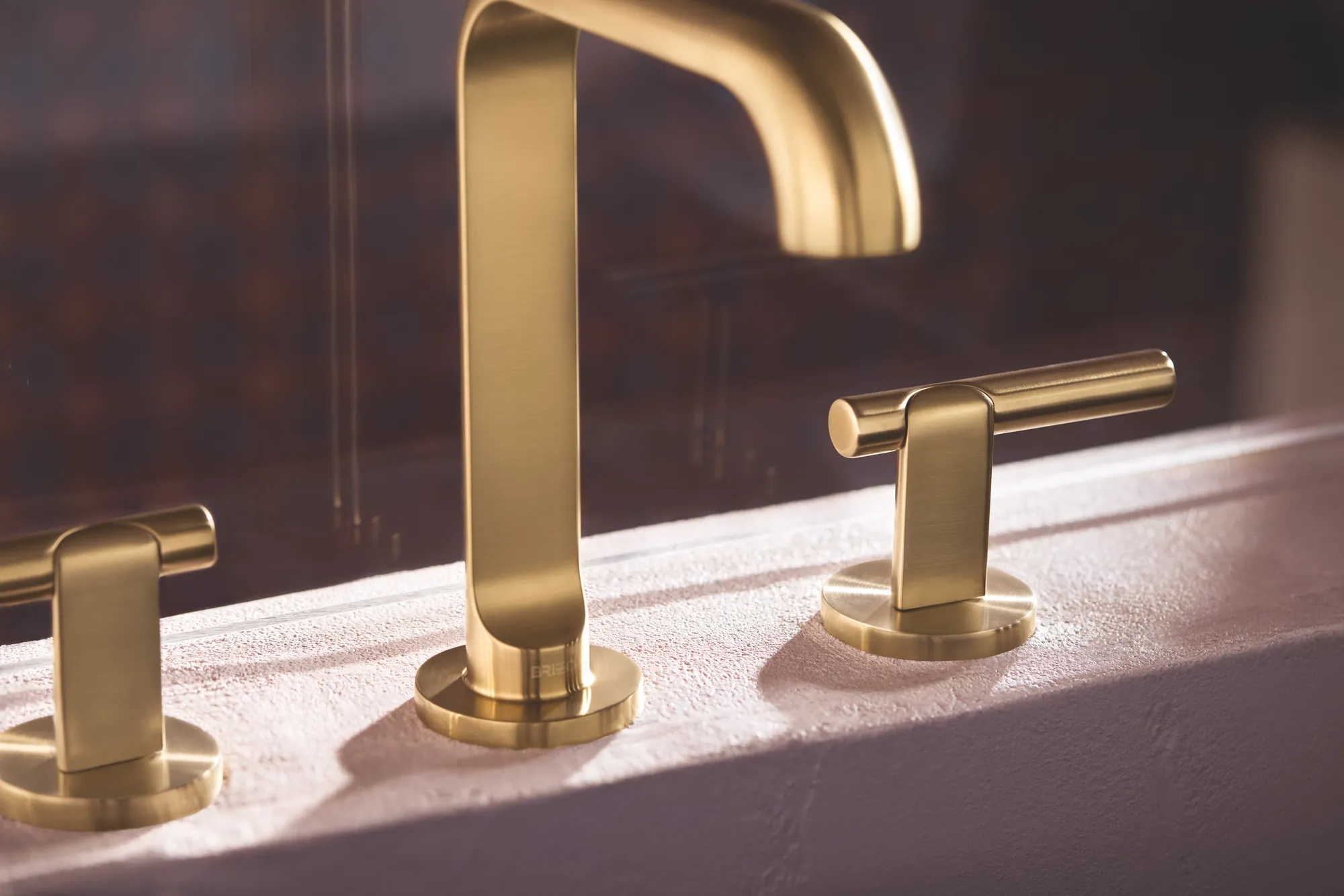 Roccesco™ | Widespread Lavatory Faucet with Square Spout - Less