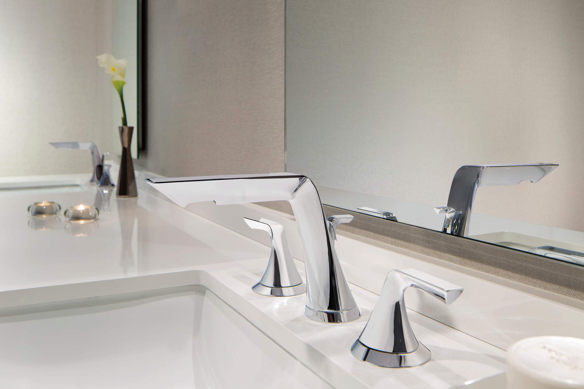 サルート E65/M 52G WH オアシス サルート E65/M 52G WH オアシス