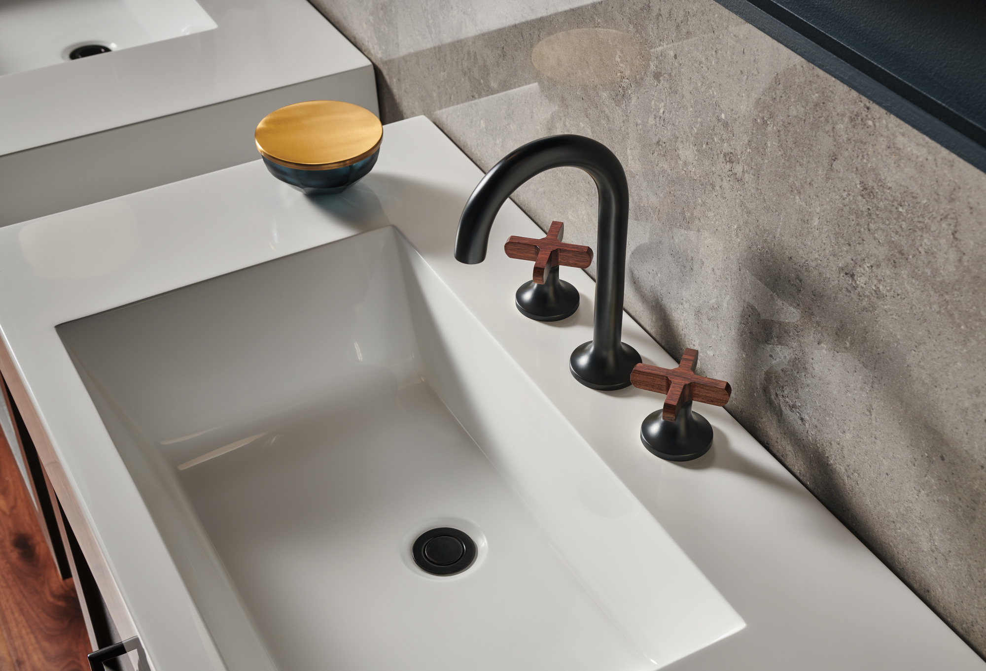 Jason Wu for Brizo™ | Widespread Lavatory Low Cross Handles
