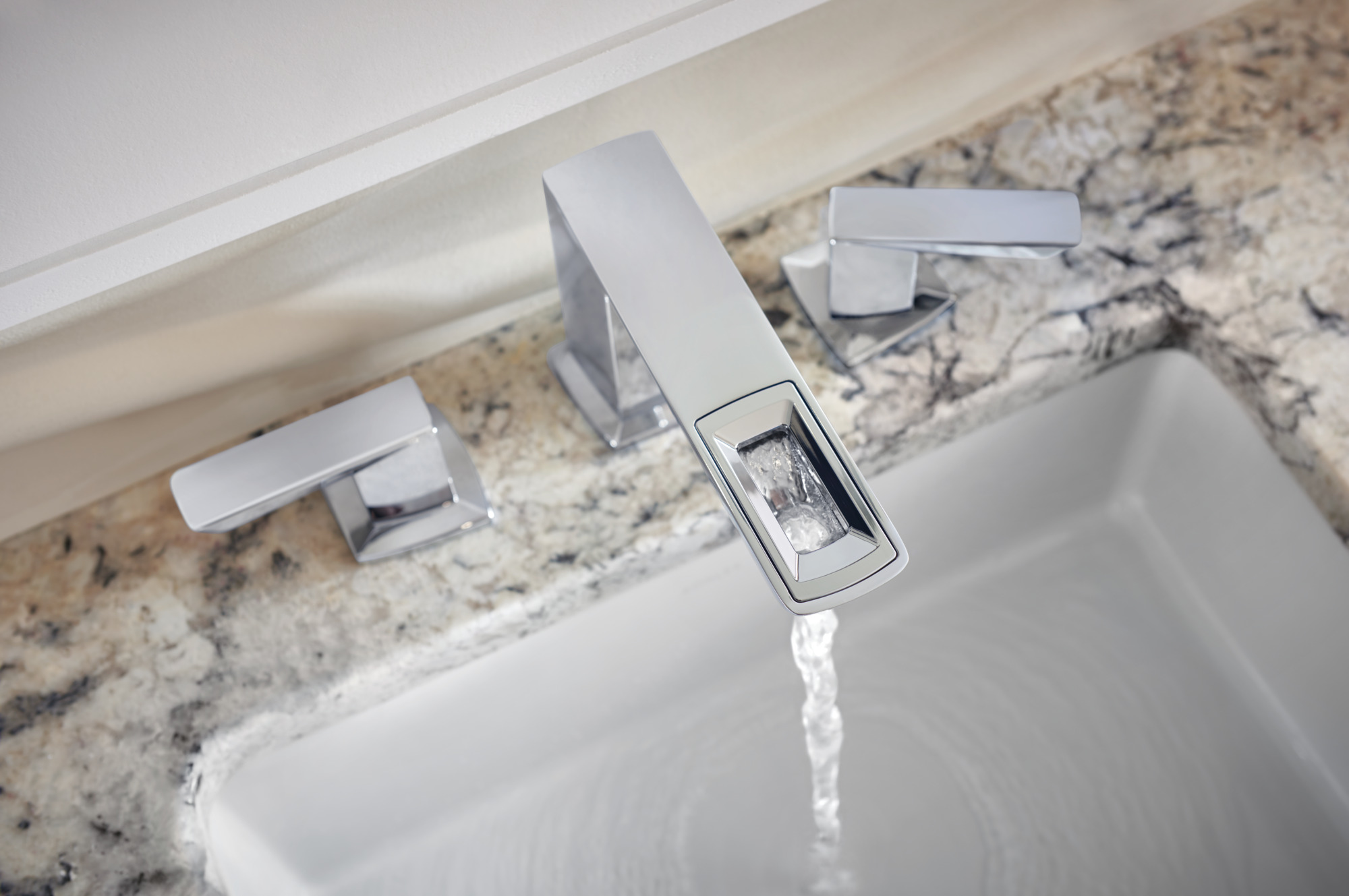 Vettis® | Widespread Lavatory Faucet With Open-Flow Spout 1.2 GPM