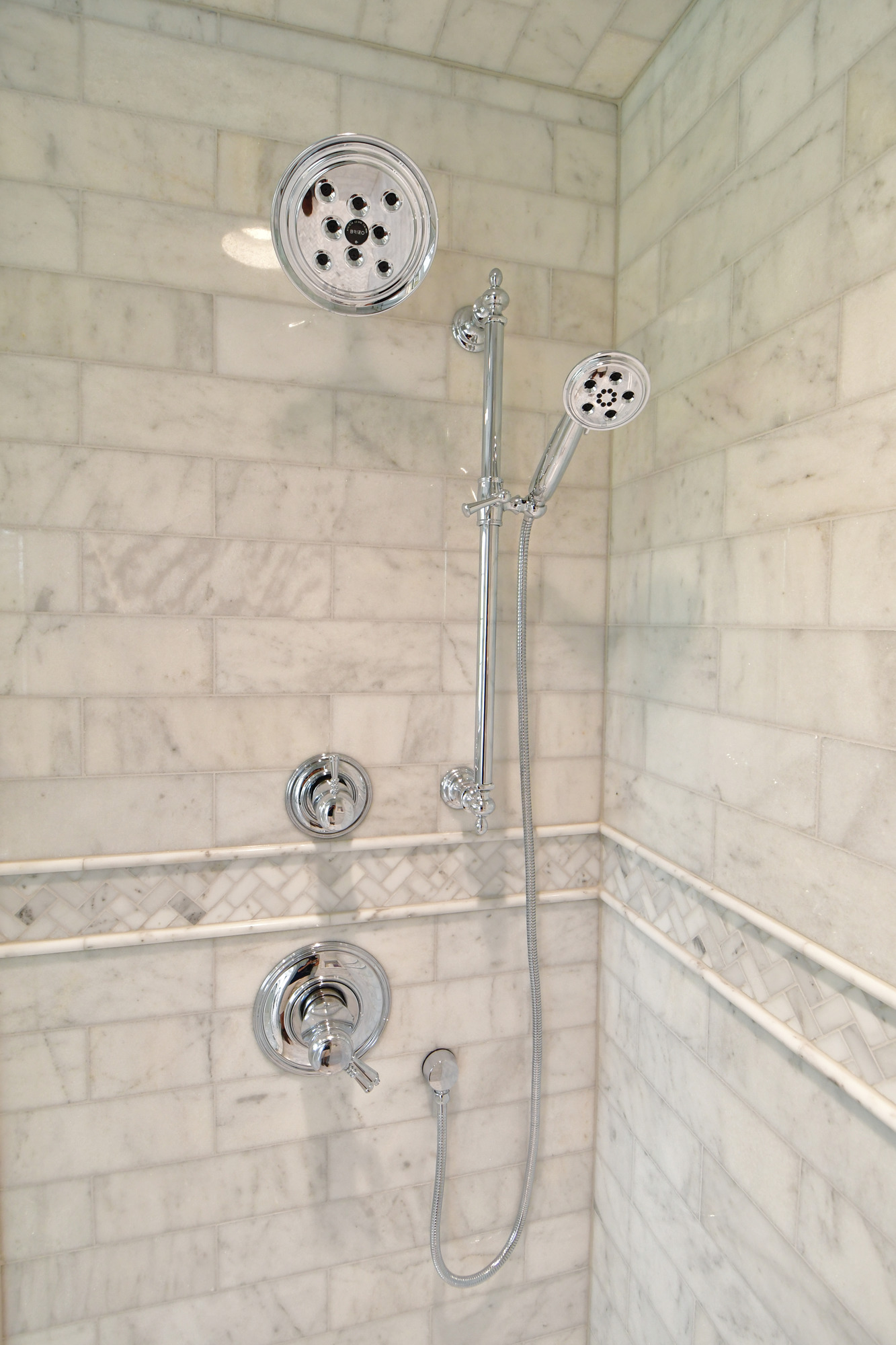 Essential™ Shower Series | 7