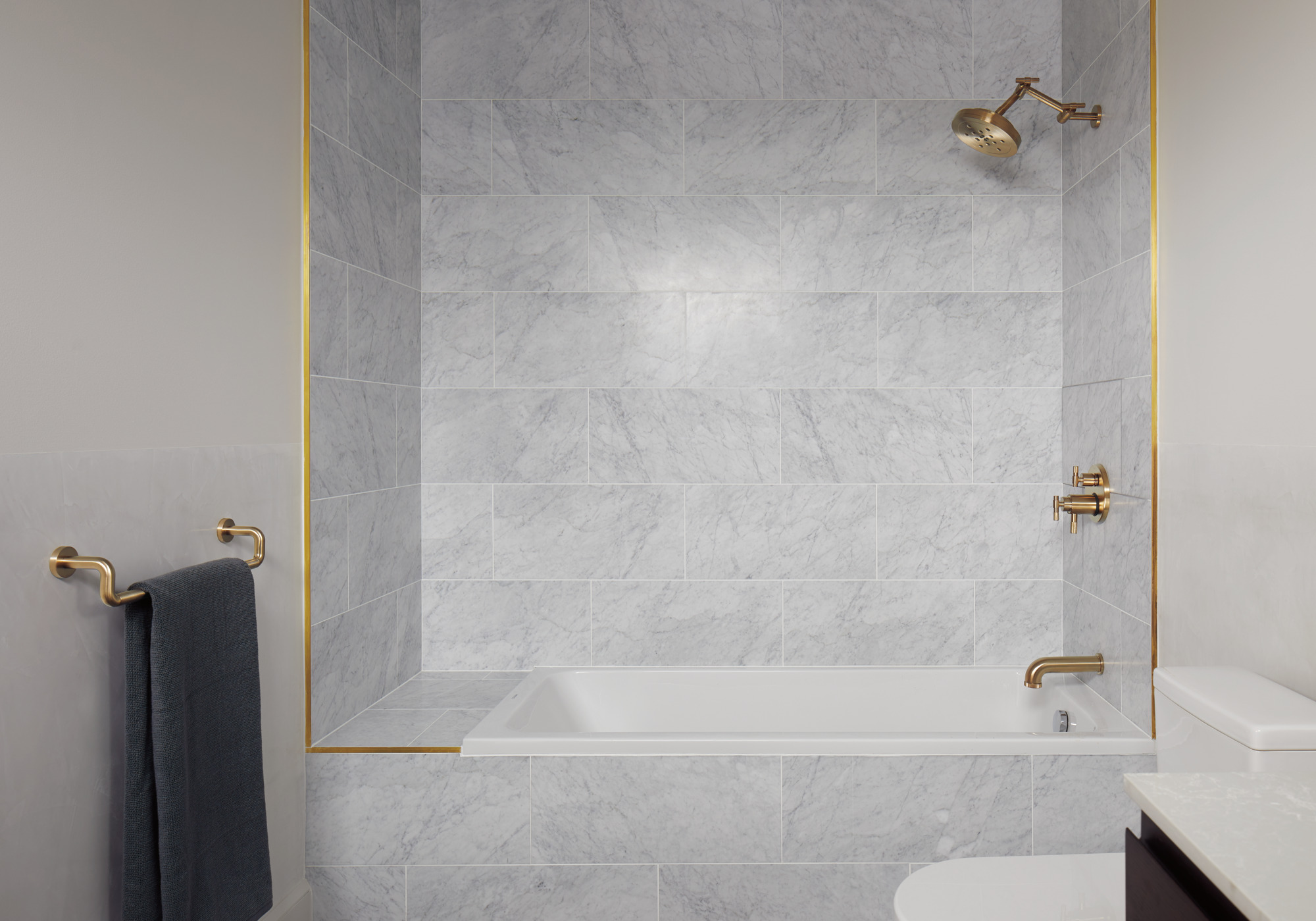 Litze® | TempAssure® Thermostatic Valve with 3-Function Diverter