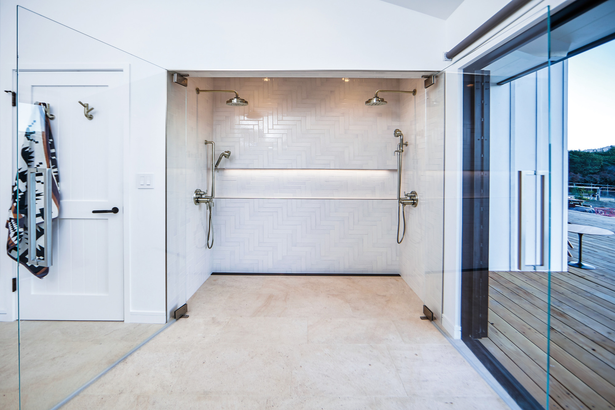 Litze® | TempAssure® Thermostatic Valve with 3-Function Diverter