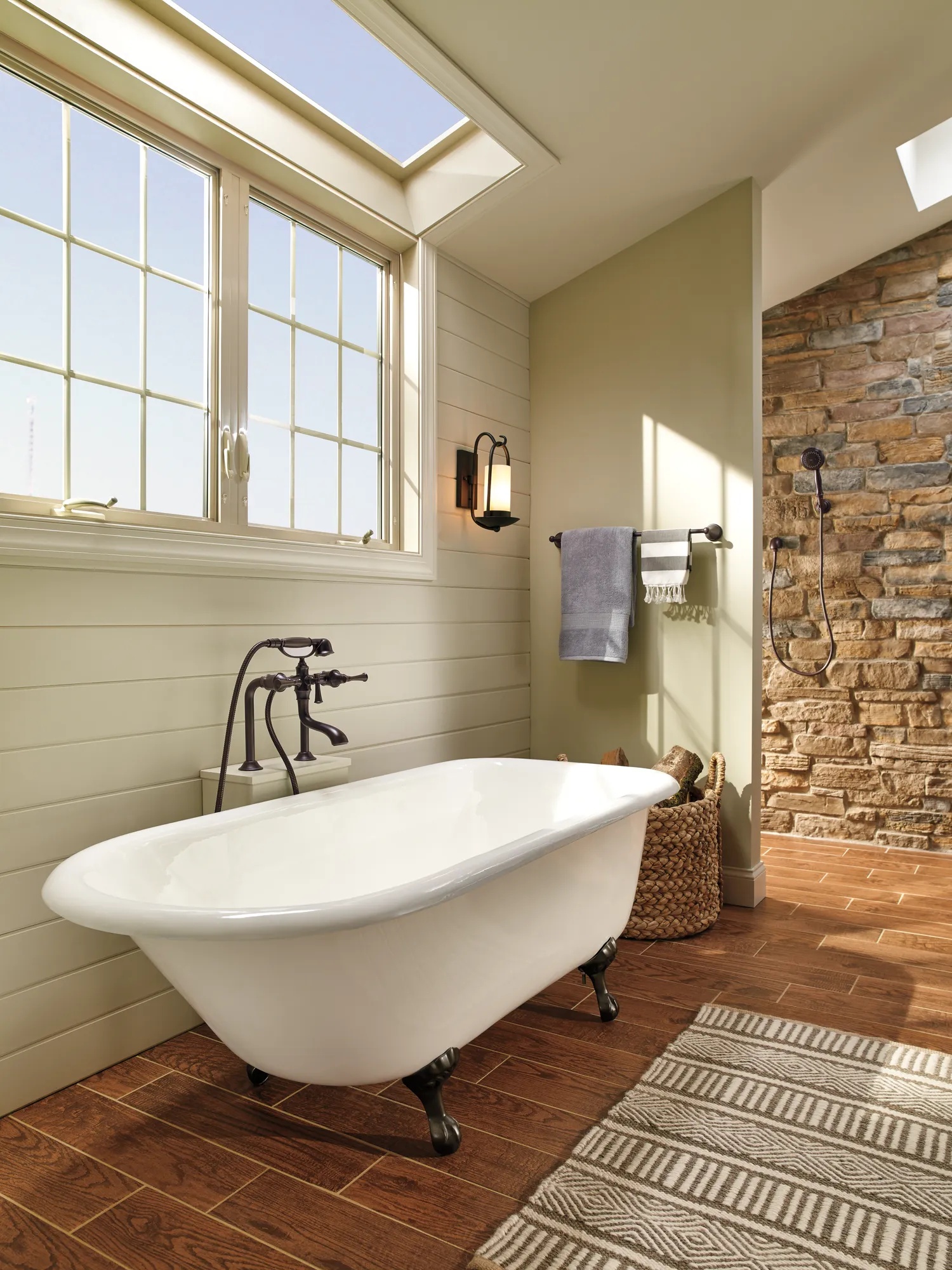 Baliza® | Two-Handle Tub Filler Trim Kit
