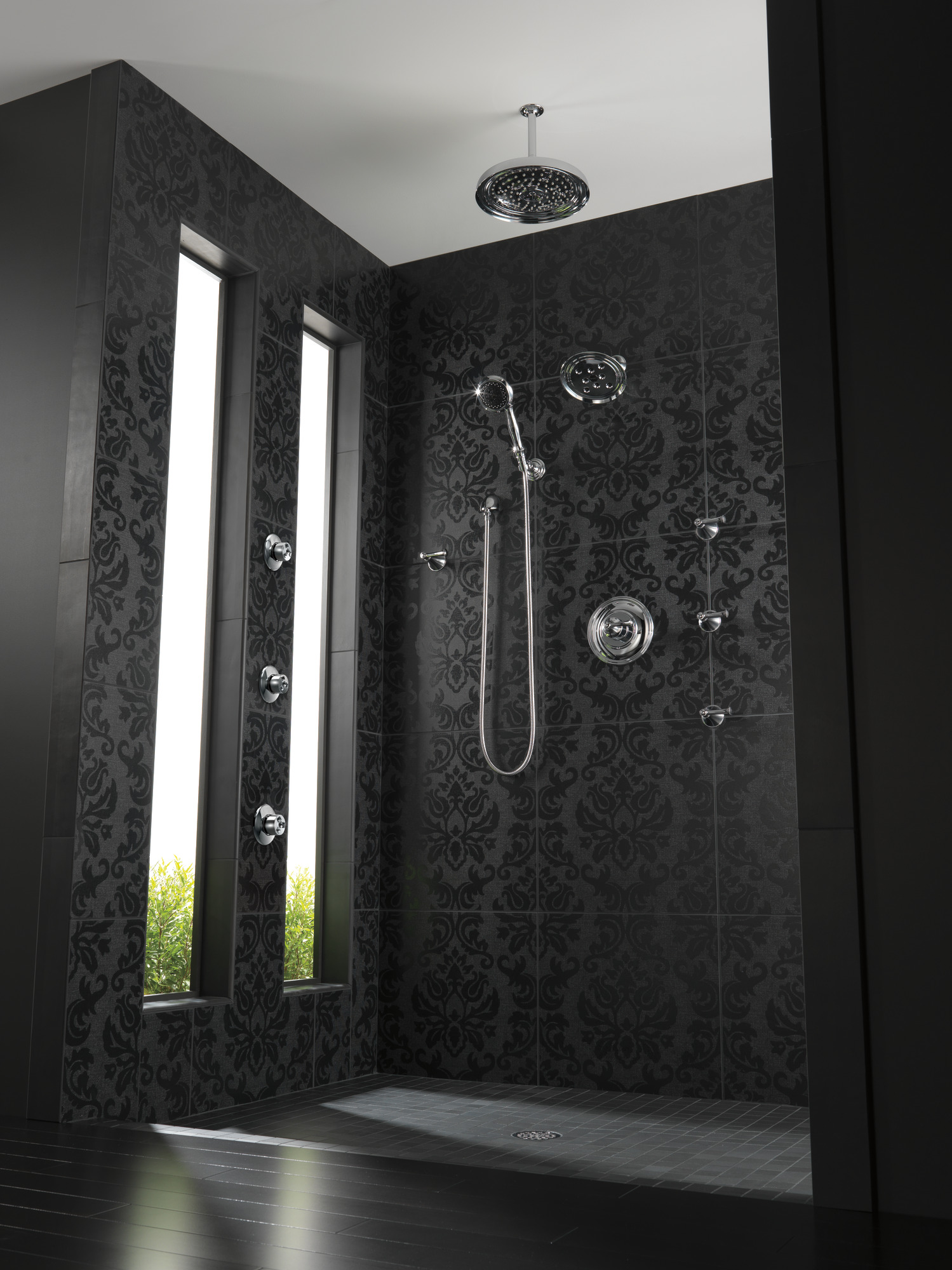 Essential™ Shower Series | Hydrachoice Max® Round Body Spray Trim
