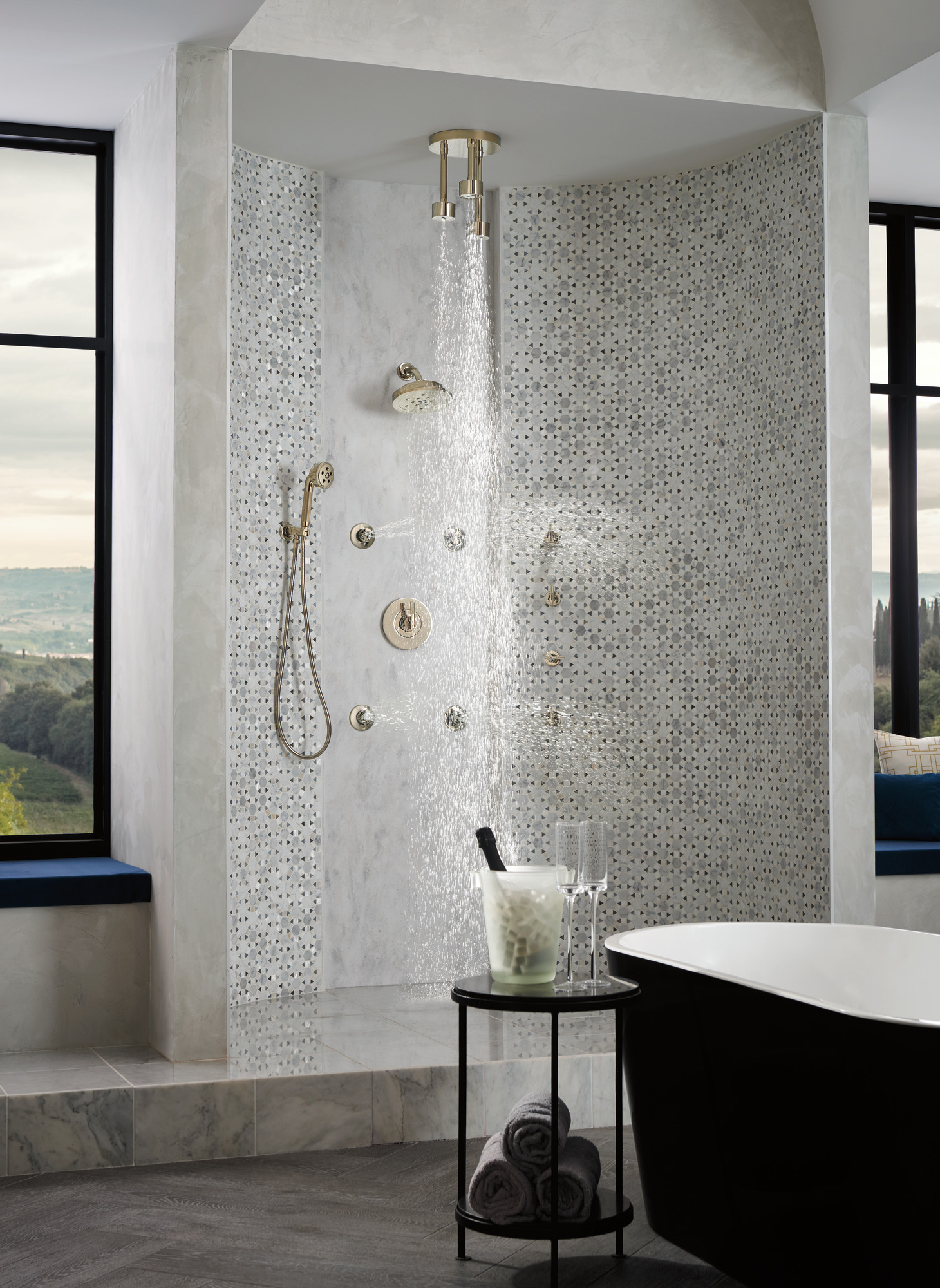 Litze® | 8” H2Okinetic® Round Multi-Function Wall Mount Showerhead