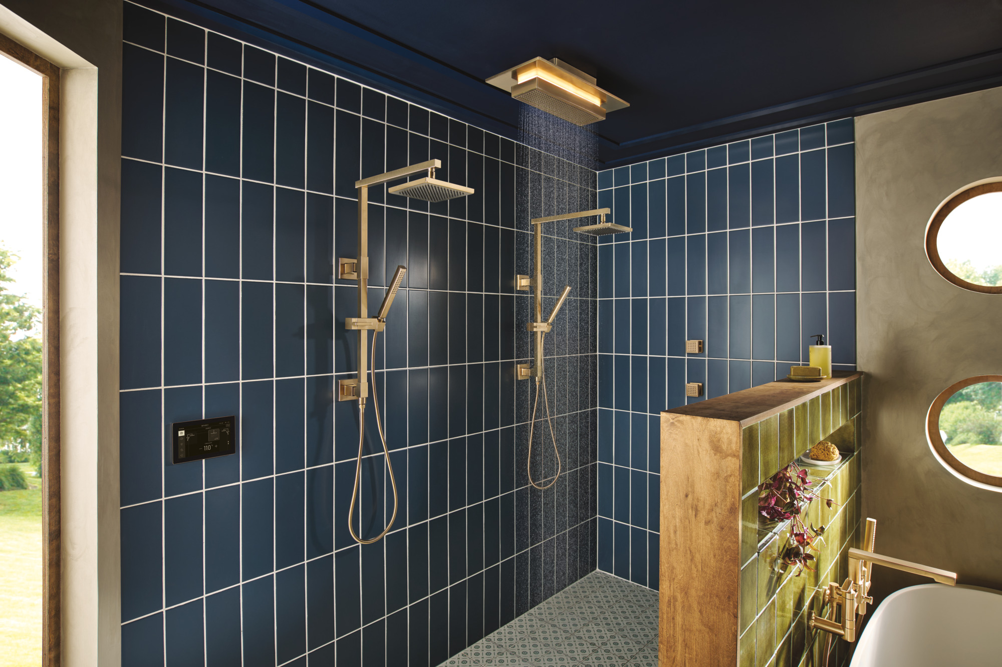 Essential™ Shower Series | Touch-Clean® Square Body Spray