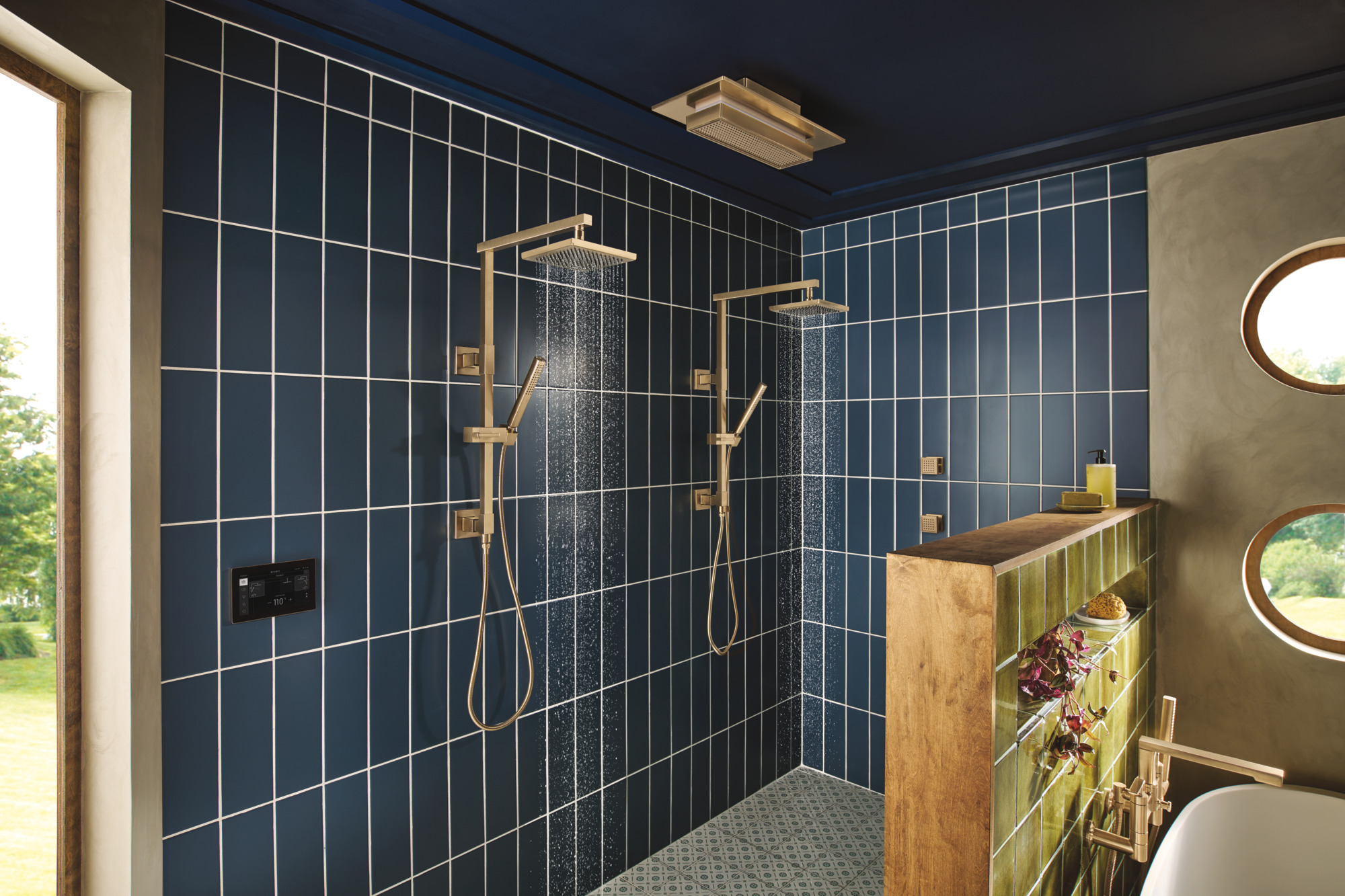 Essential™ Shower Series | Touch-Clean® Square Body Spray