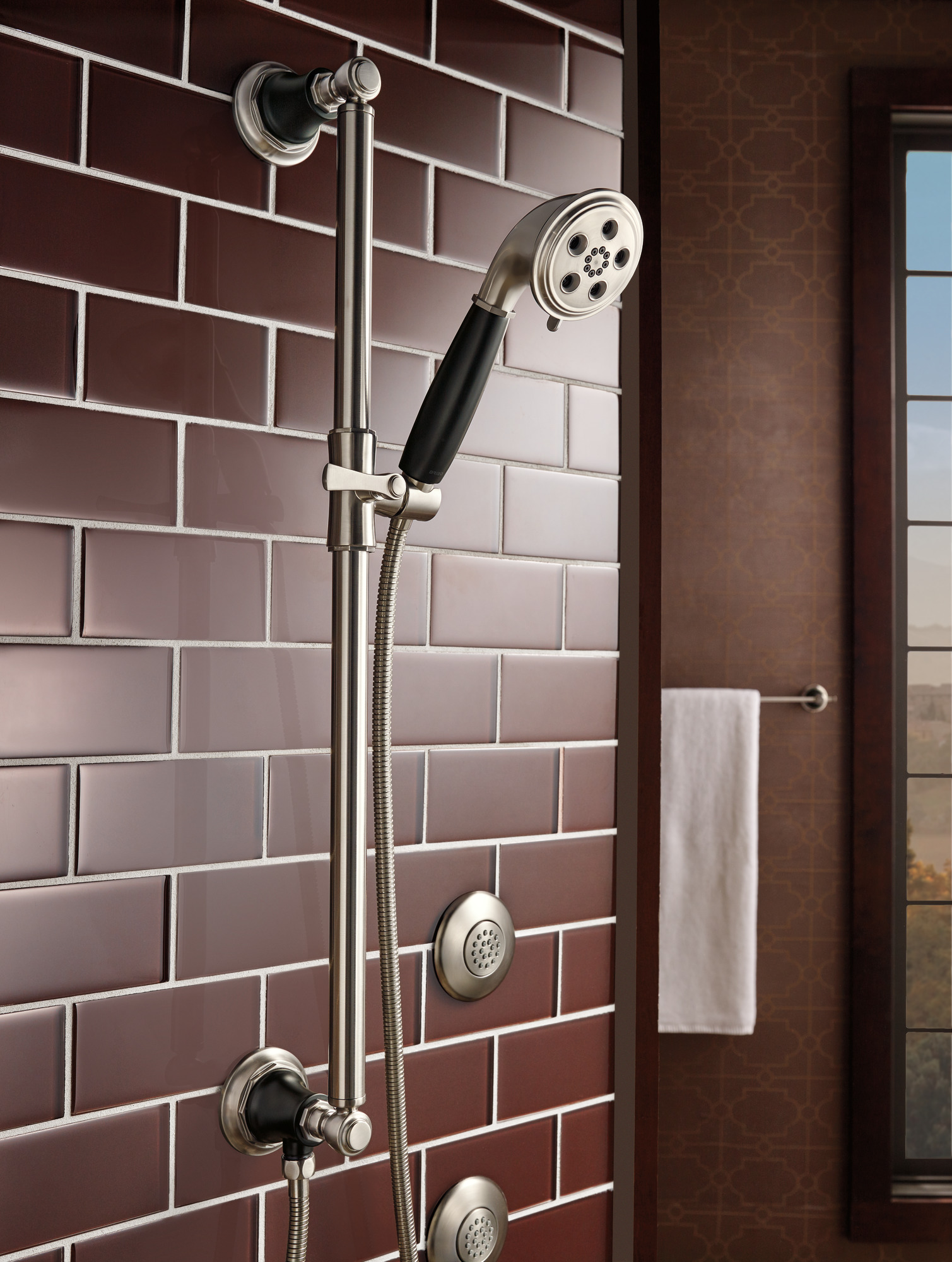 Essential™ Shower Series | Hydrachoice Max® Round Body Spray Trim