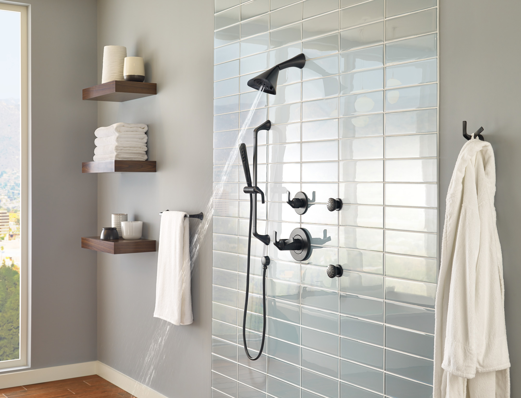 Essential™ Shower Series | Touch-Clean® Round Body Spray