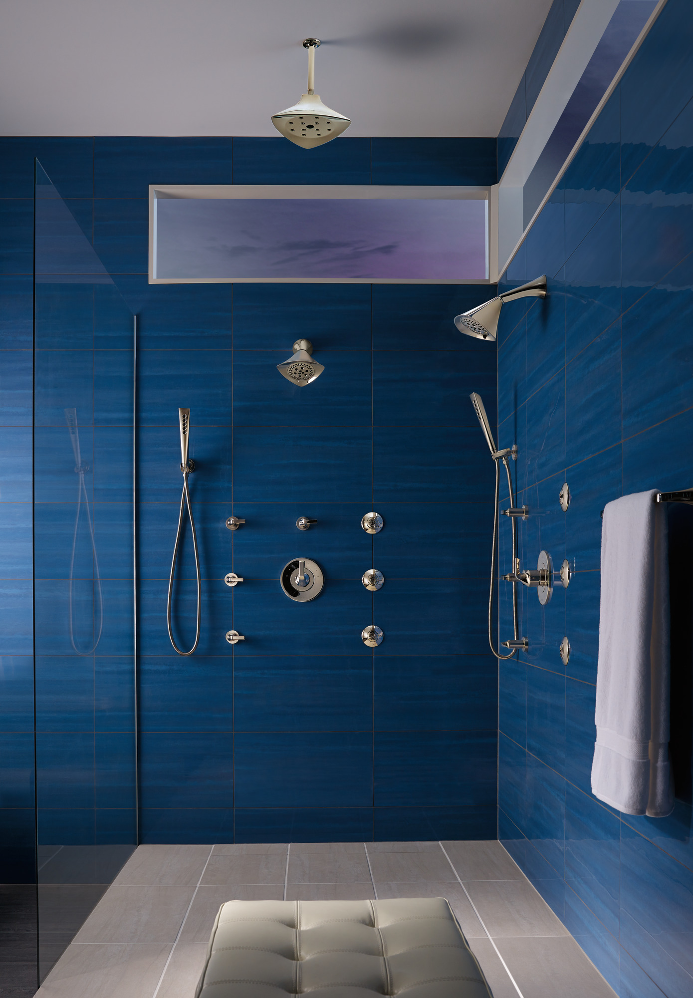 Sotria® | WALL MOUNT HANDSHOWER WITH H2OKINETIC® TECHNOLOGY