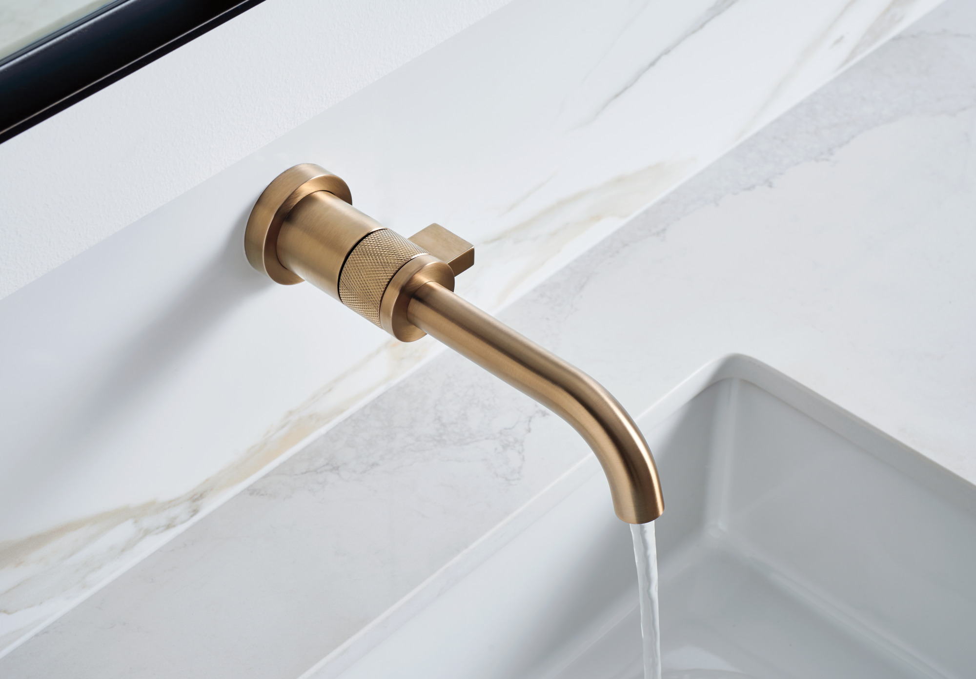 Litze® | Single-Handle Wall Mount Lavatory Faucet 1.5 GPM