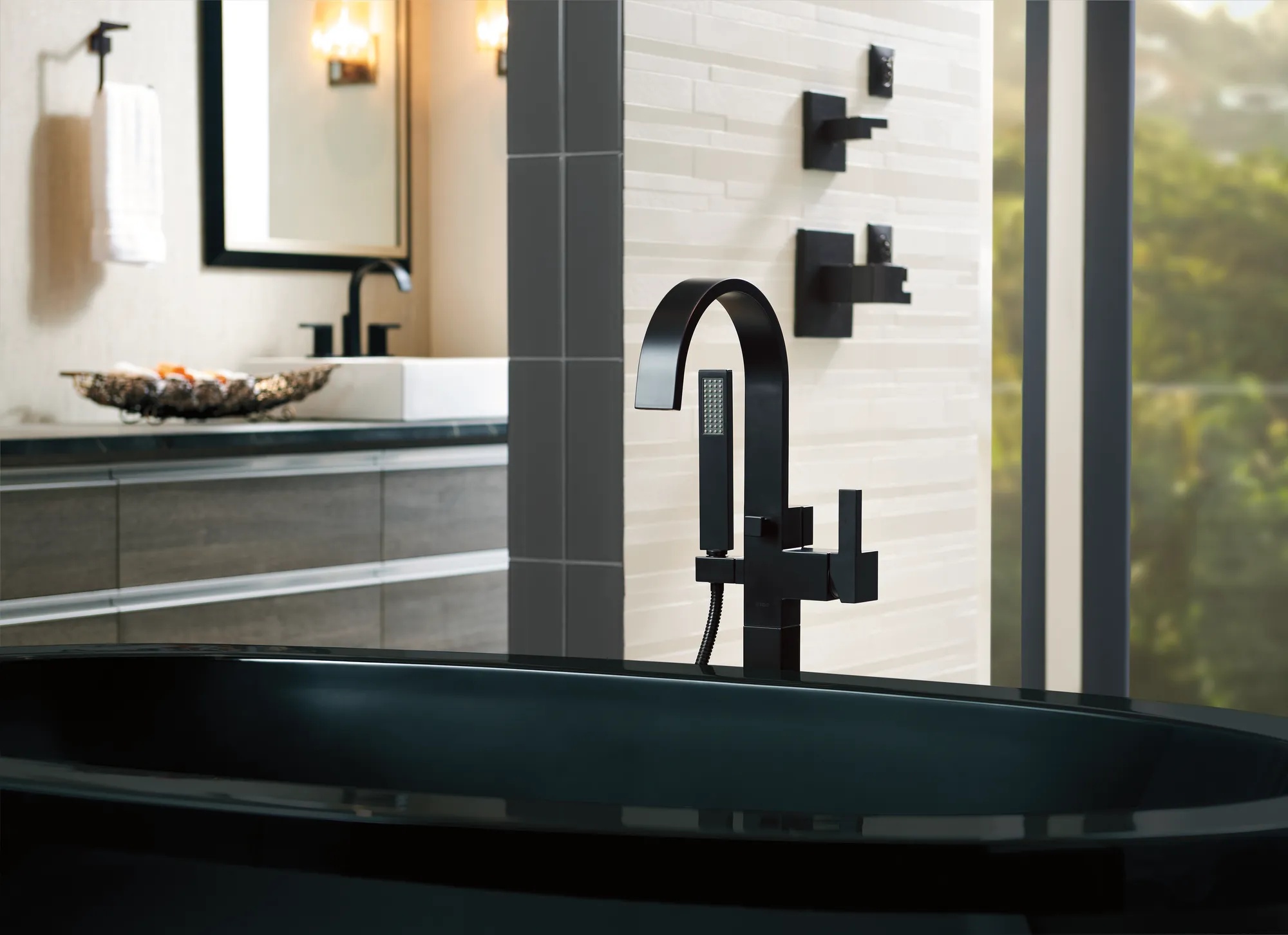 Siderna® | Single-Handle Freestanding Tub Filler Siderna® | Single-Handle Freestanding Tub Filler