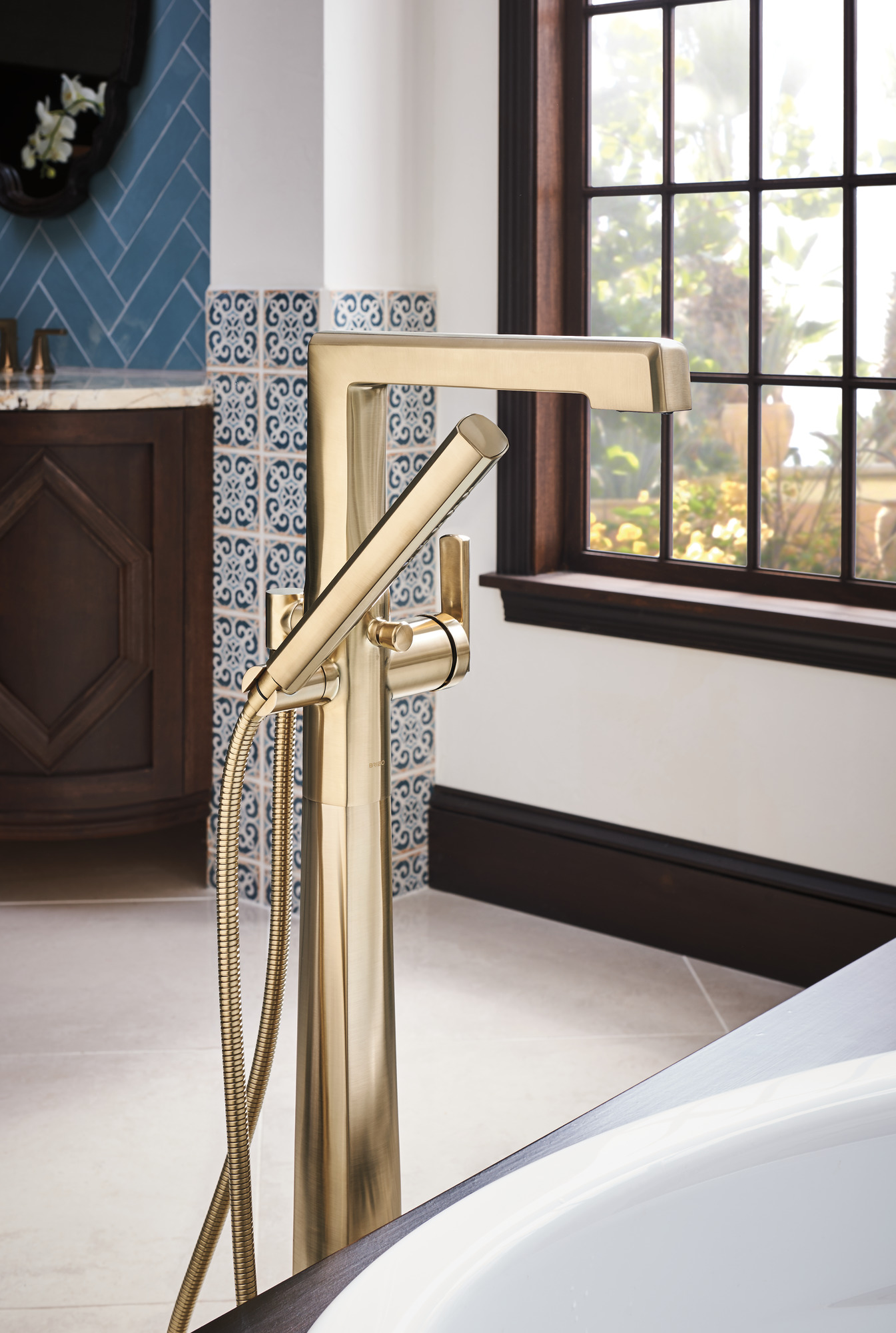 Levoir® | Single-Handle Floor Mount Tub Filler