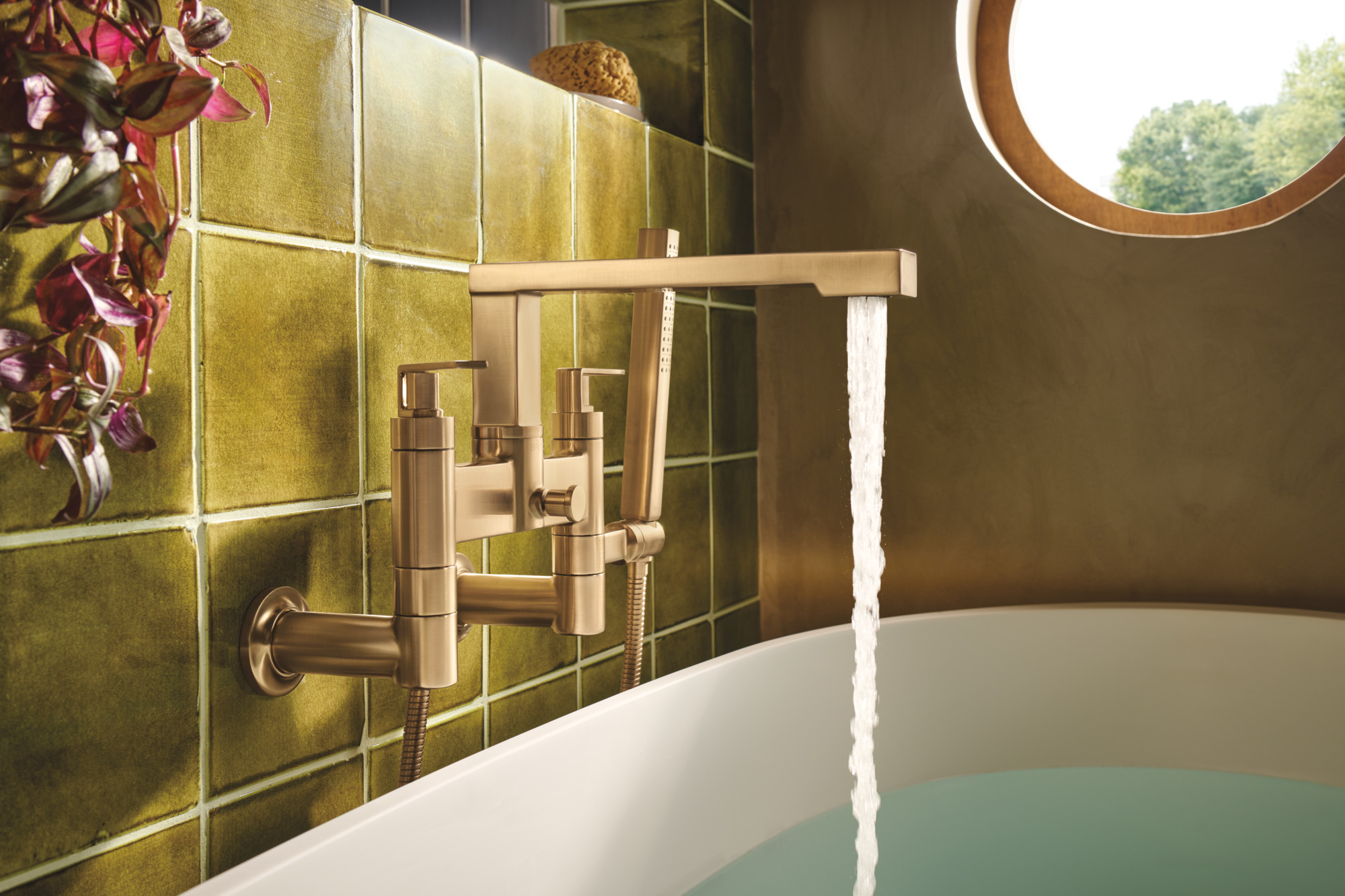 maymarchページ Frank Lloyd Wright® Bath Collection by Brizo® | Two-Handle Tub