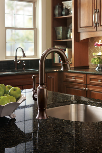 Talo® | Single Handle Pull-Down Kitchen Faucet