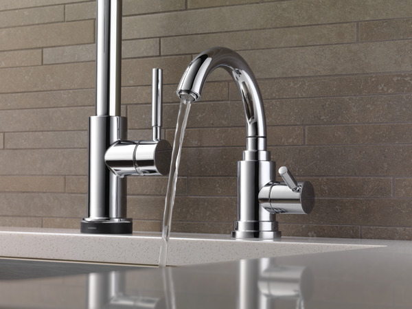 Single Handle Single Hole Pull-Down Kitchen Faucet with SmartTouch ...