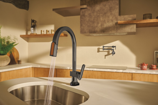 64022LF-BNXWDLHP_HLK022-BNX_62822LF-BNX_TIGHT_WATER_SPRAY_WEB.jpg