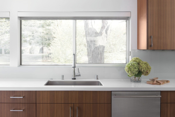 64070LF-PC_Katrina_Stumbos_Interiors_John_Packowski_Kitchen_02_WEB.jpg