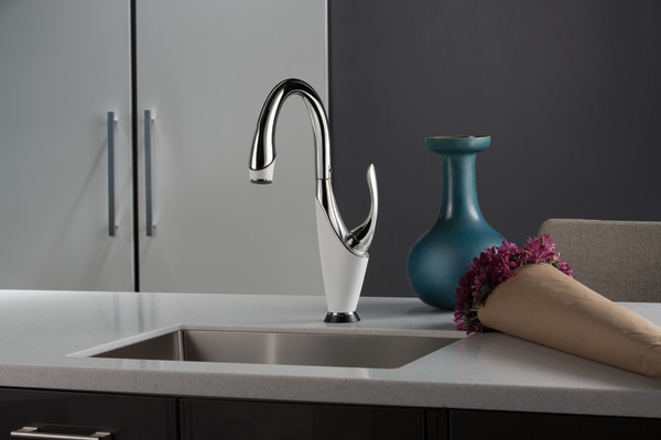 Single Handle Pull-Down Kitchen Faucet with SmartTouch® Technology ...