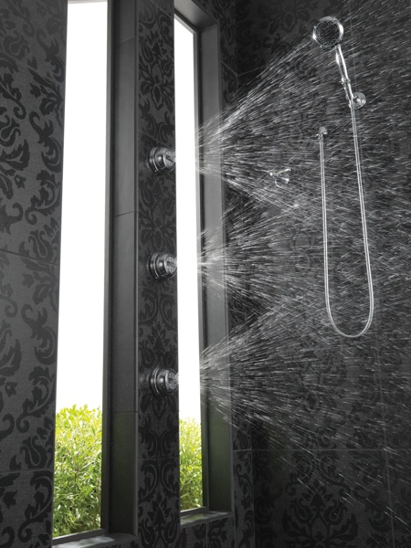 BALIZA_SENSORI_CUSTOM_SHOWER_85810-PC_T84101-PC_WATER_WEB.jpg