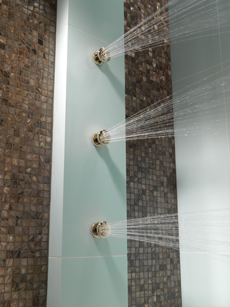 CHARLOTTE_SENSORI_CUSTOM_SHOWER_84110-PN_WATER_02_WEB.jpg