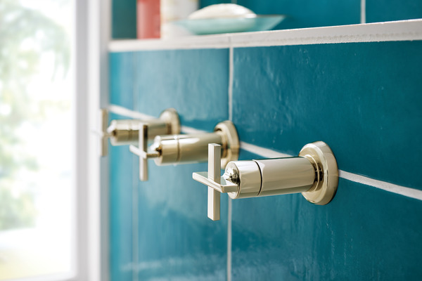 LEVOIR_SENSORI_CUSTOM_SHOWER_T66698-PN_DETAIL_WEB.jpg