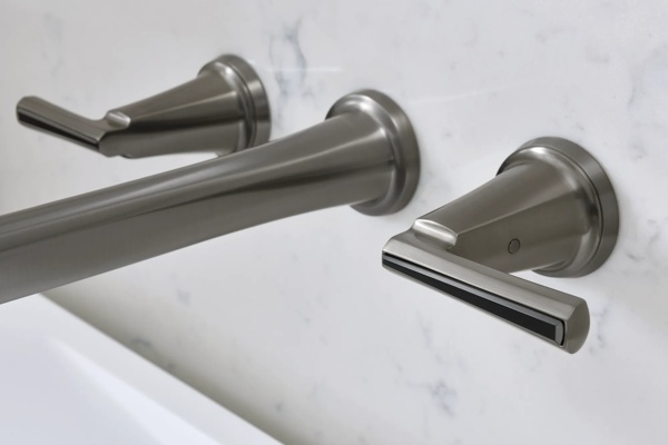 LEVOIR_SENSORI_CUSTOM_SHOWER_T70498-SLLHP_HL7098-SLBC_DETAIL_WEB.jpg