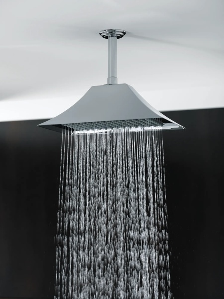 RSVP_SENSORI_CUSTOM_SHOWER_RP48043PC_RP48986PC_WATER_02_WEB.jpg