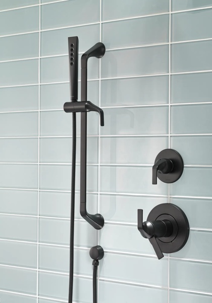 SOTRIA_MEDIUM_FLOW_CUSTOM_SHOWER_88750-BL_T60050-BL_T60950-BL_DETAIL_ROOM_WEB.jpg