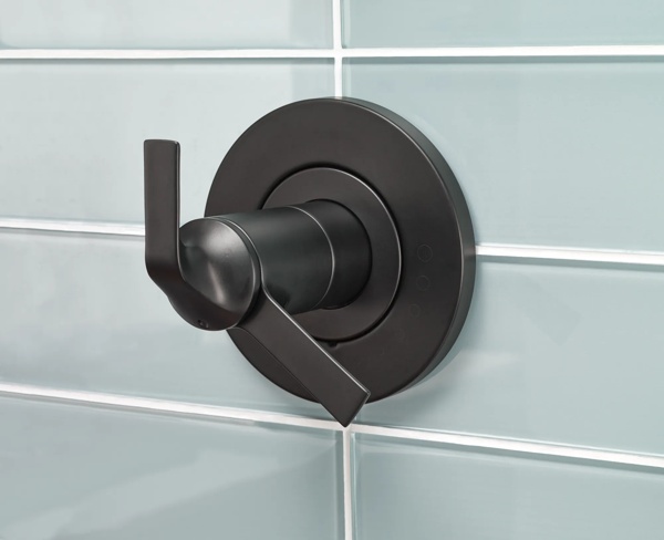 SOTRIA_MEDIUM_FLOW_CUSTOM_SHOWER_T60050-BL_WEB.jpg