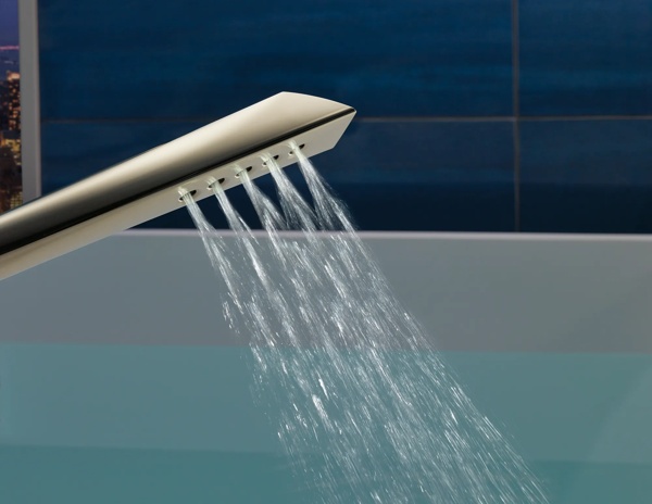 T70150-PN_DETAIL_HANDSHOWER_WATER_WEB.jpg