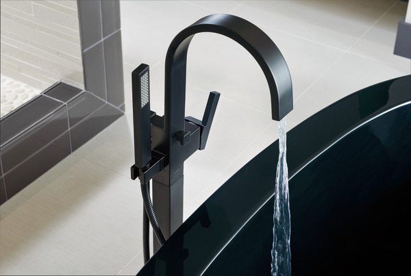 Siderna® | Single-Handle Freestanding Tub Filler