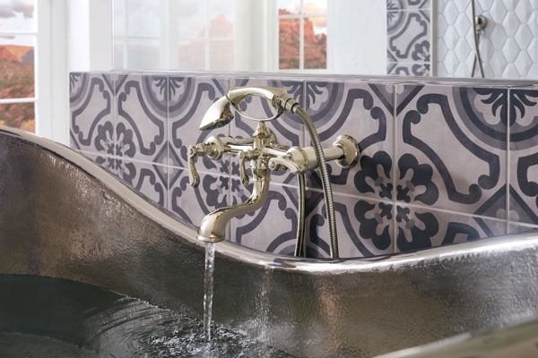 T70210-PNLHP_T70385-PN_RP73764PN_WATER_DETAIL_WEB.jpg